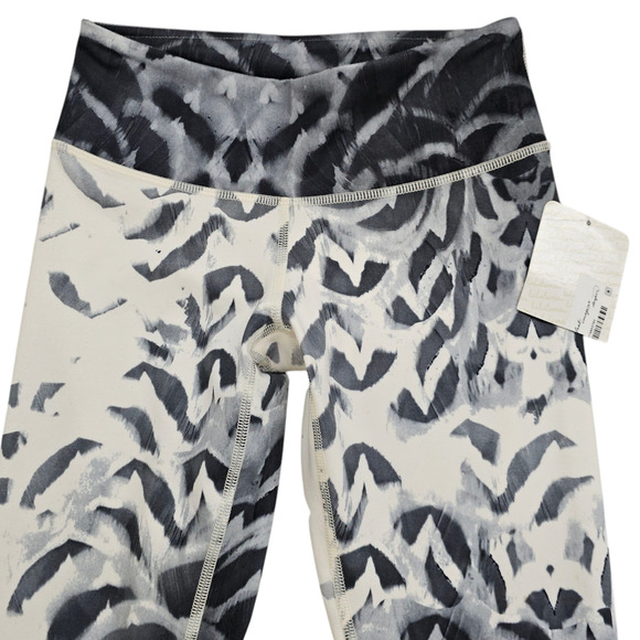 NWT Lululemon Leggings Womens Size 2 Wunder Under Crop II White Gray Stretch - Picture 3 of 12